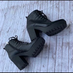 Platform boots